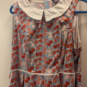 Retrolicious Collared Dress in Winter Mittens